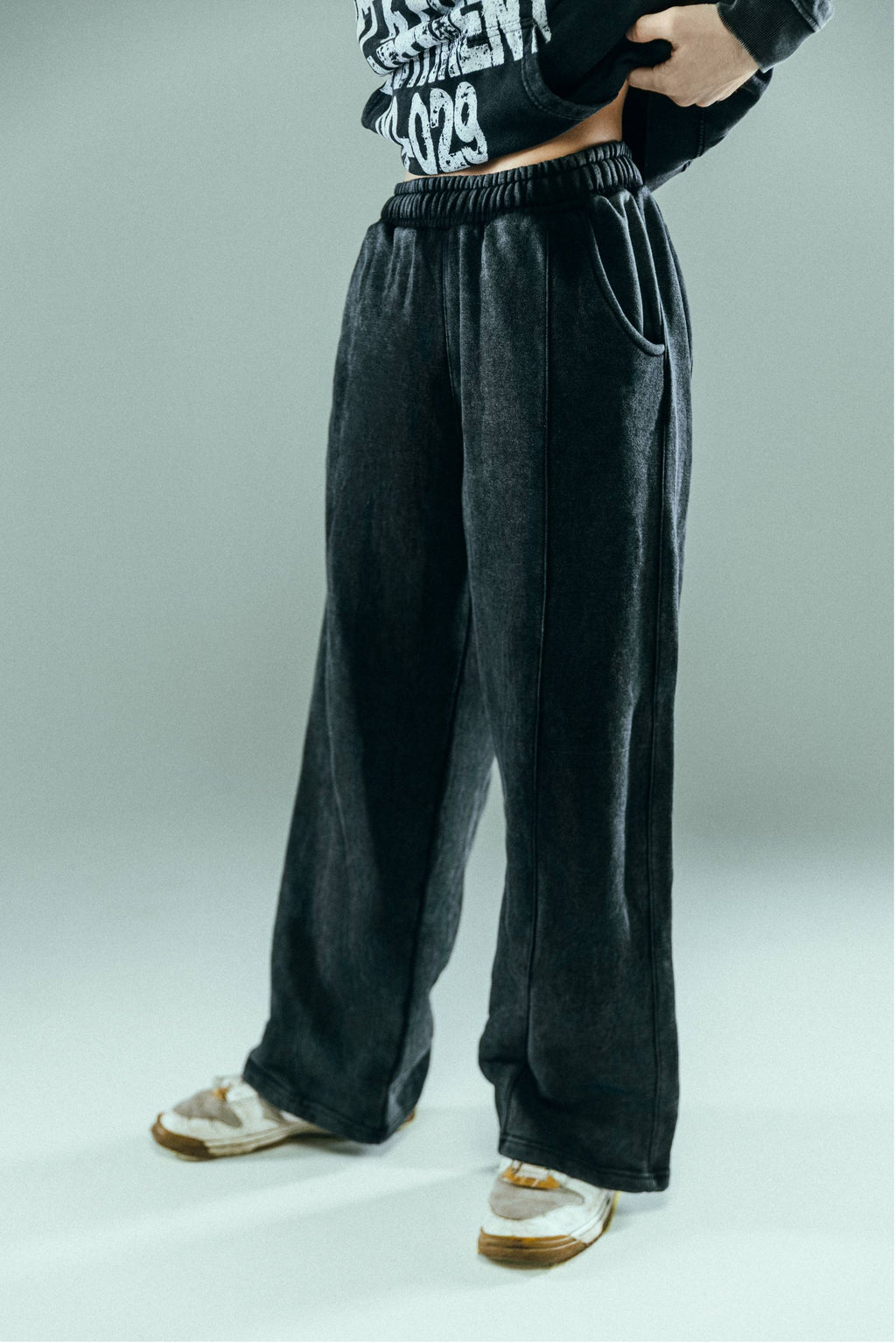 Graphite Washed Basic Sweatpants